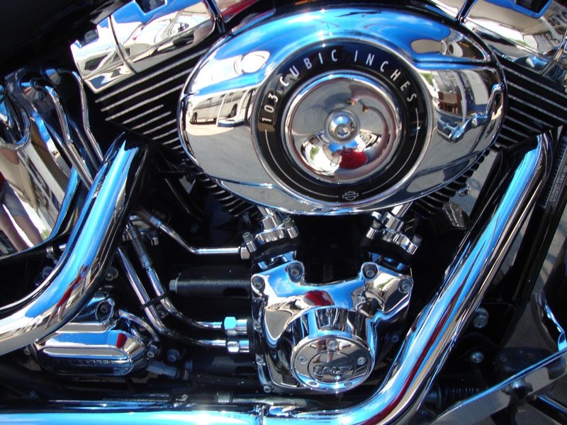 Harley-Davidson HERITAGE SOFTTAIL Vehicle Full-screen Gallery Image 06