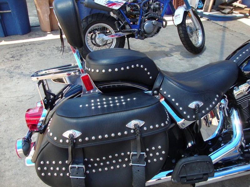 Harley-Davidson HERITAGE SOFTTAIL Vehicle Full-screen Gallery Image 09