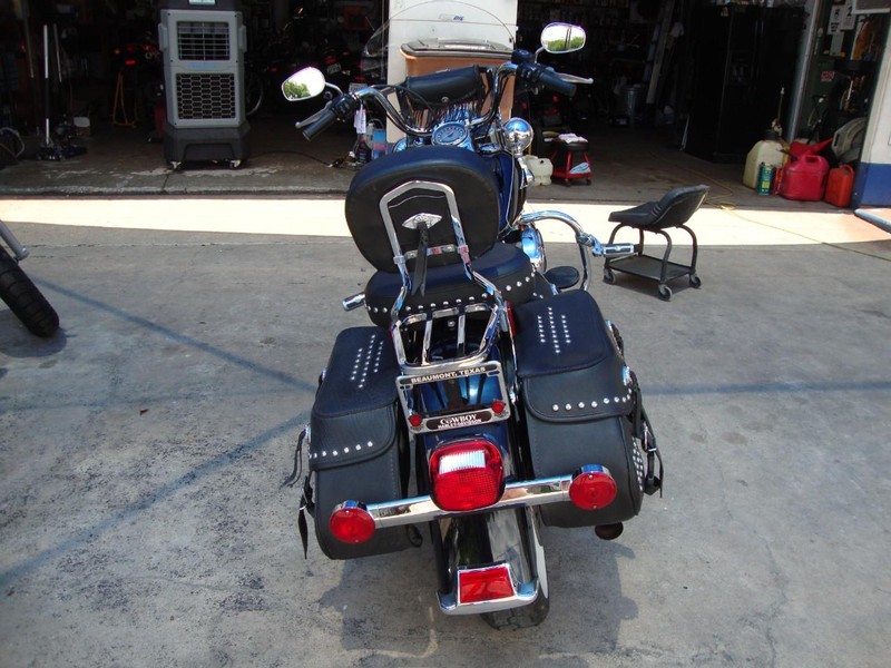 Harley-Davidson HERITAGE SOFTTAIL Vehicle Full-screen Gallery Image 10