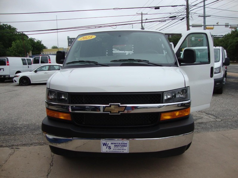 Chevrolet Express Cargo Van Vehicle Full-screen Gallery Image 02