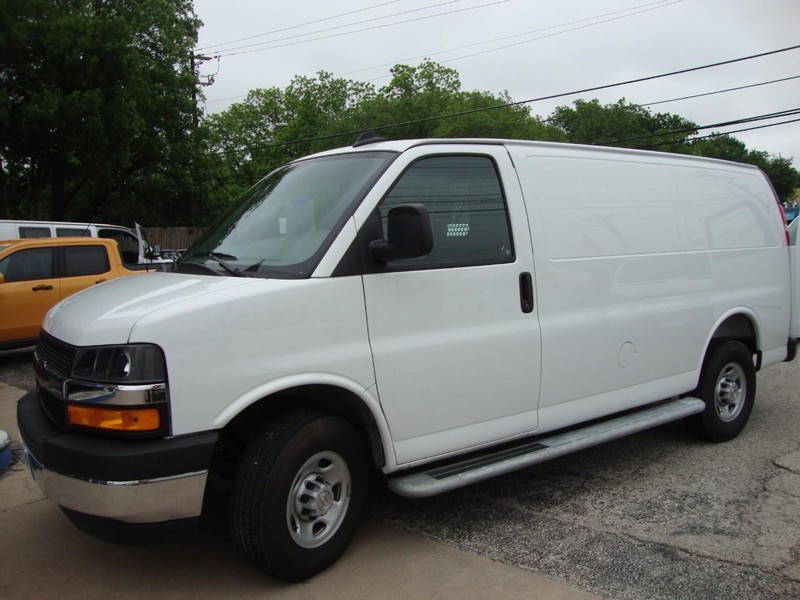 Chevrolet Express Cargo Van Vehicle Full-screen Gallery Image 03