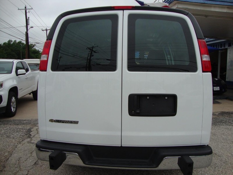 Chevrolet Express Cargo Van Vehicle Full-screen Gallery Image 08