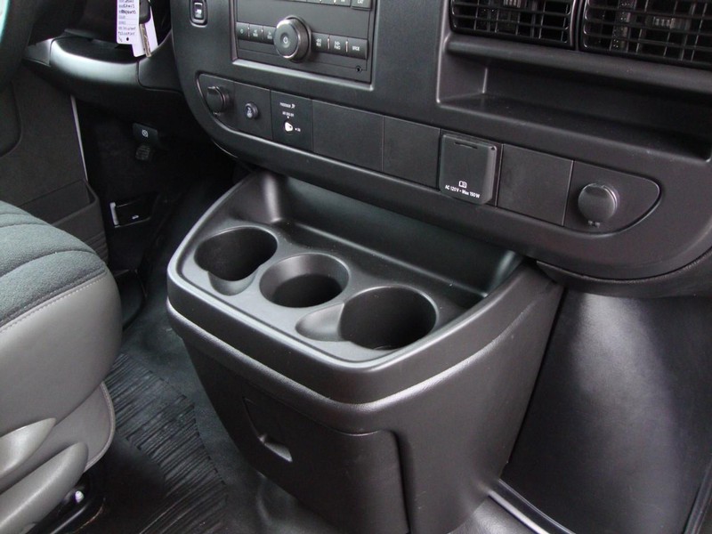 Chevrolet Express Cargo Van Vehicle Full-screen Gallery Image 14