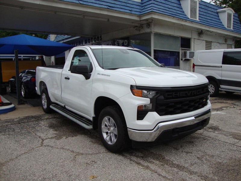Chevrolet Silverado 1500 Vehicle Full-screen Gallery Image 02