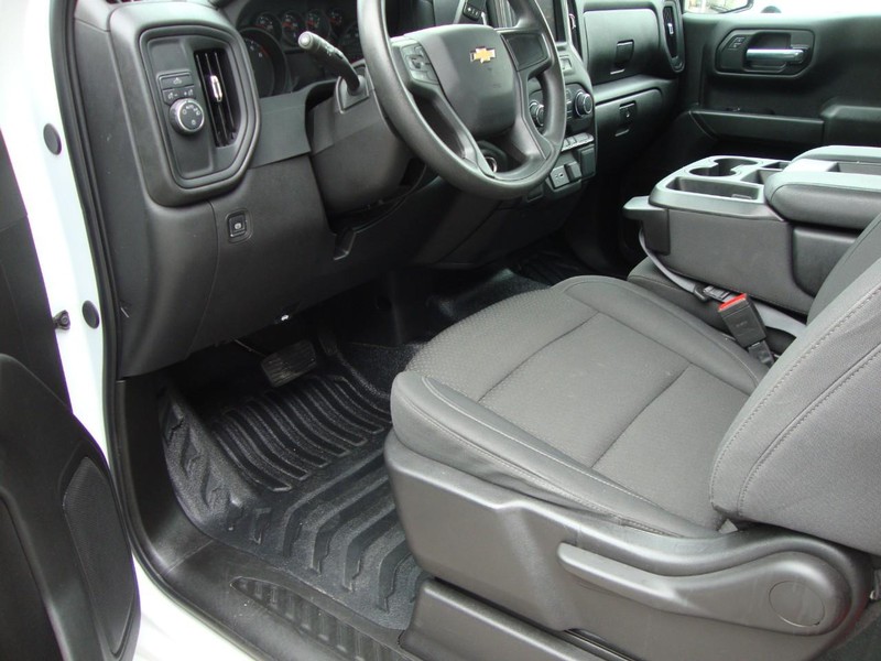 Chevrolet Silverado 1500 Vehicle Full-screen Gallery Image 06