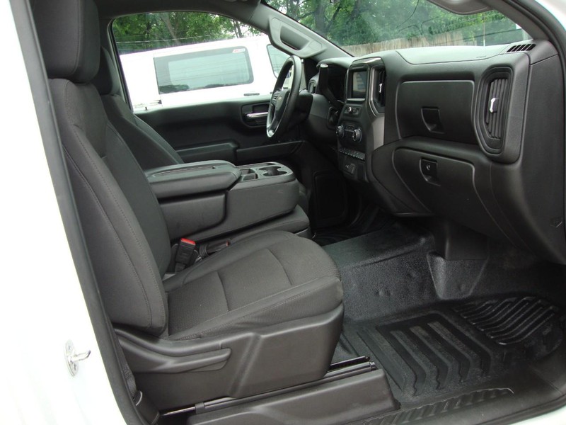 Chevrolet Silverado 1500 Vehicle Full-screen Gallery Image 10