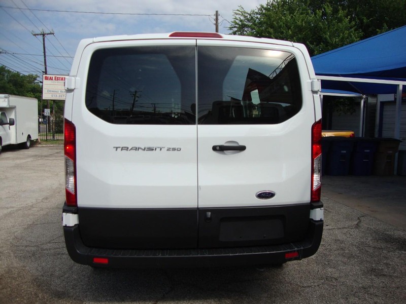 Ford Transit Cargo Van Vehicle Full-screen Gallery Image 05