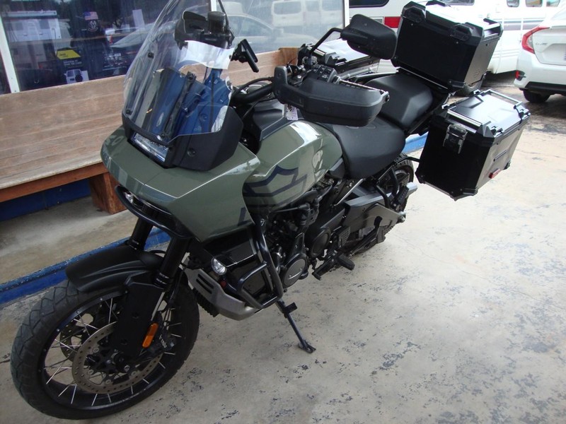 Harley-Davidson PAN AMERICA LIMITED Vehicle Full-screen Gallery Image 03