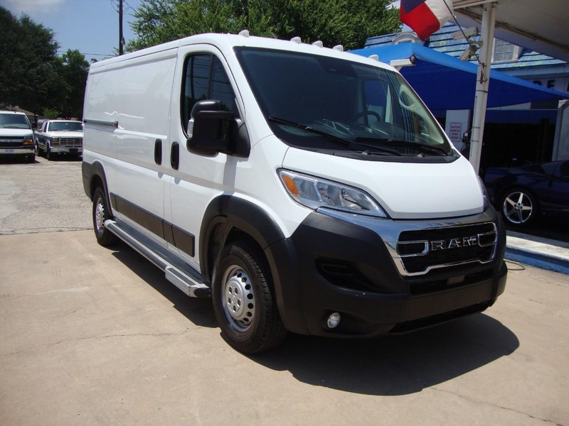 Ram ProMaster Cargo Van Vehicle Full-screen Gallery Image 03