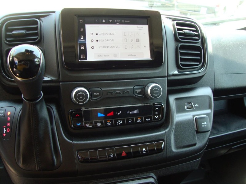 Ram ProMaster Cargo Van Vehicle Full-screen Gallery Image 08