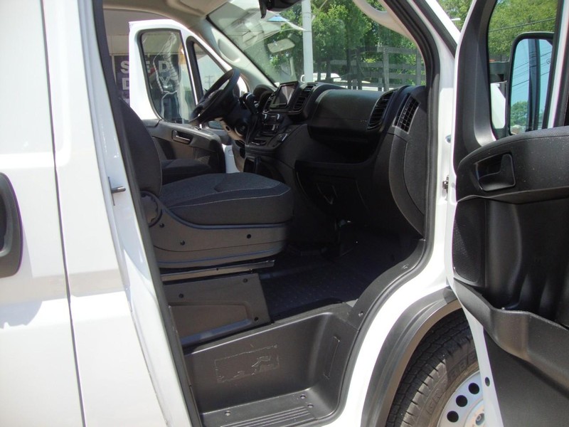 Ram ProMaster Cargo Van Vehicle Full-screen Gallery Image 10