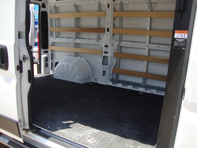Ram ProMaster Cargo Van Vehicle Full-screen Gallery Image 12