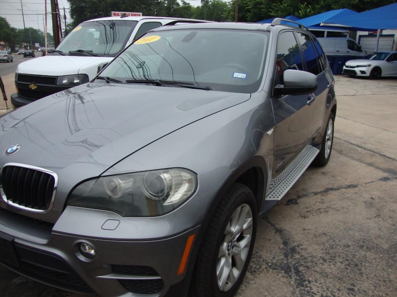 2011 BMW X5 xDrive35i's photo