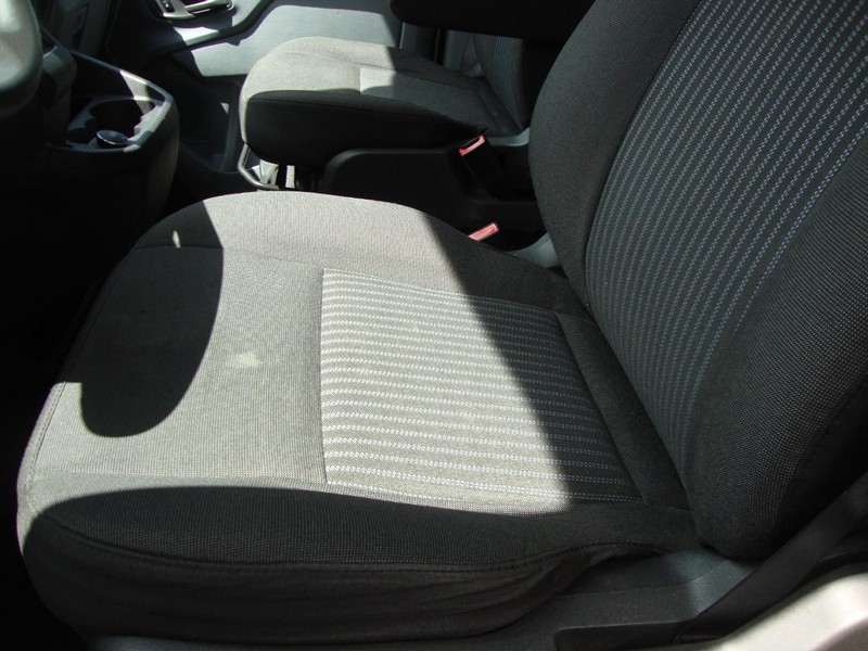 Ford Transit Van Vehicle Full-screen Gallery Image 08