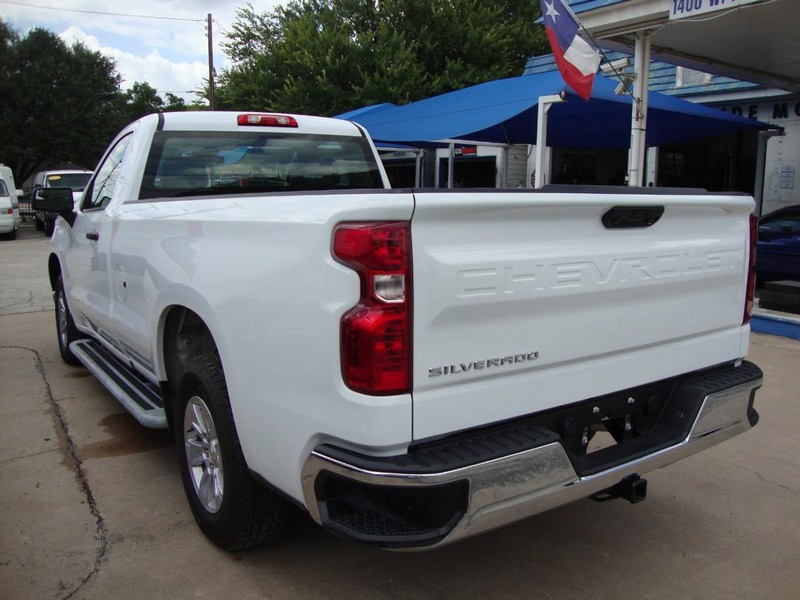 Chevrolet Silverado 1500 Vehicle Full-screen Gallery Image 02