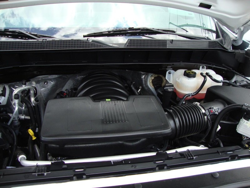 Chevrolet Silverado 1500 Vehicle Full-screen Gallery Image 11