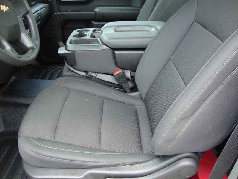 Chevrolet Silverado 1500 Vehicle Full-screen Gallery Image 14