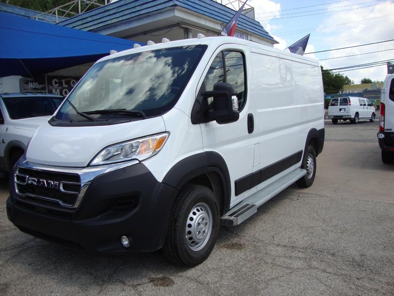 Ram ProMaster Cargo Van Vehicle Full-screen Gallery Image 01