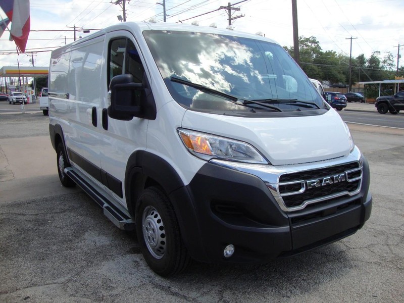 Ram ProMaster Cargo Van Vehicle Full-screen Gallery Image 02