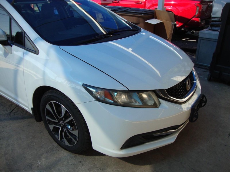 Honda Civic Sedan Vehicle Full-screen Gallery Image 03