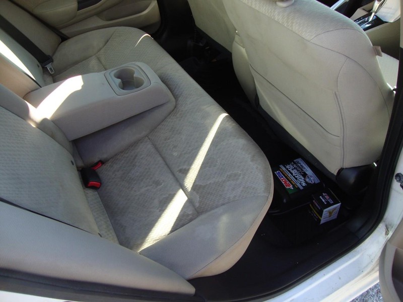Honda Civic Sedan Vehicle Full-screen Gallery Image 11