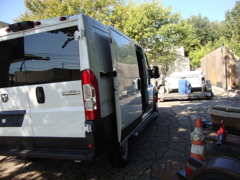 Ram ProMaster Cargo Van Vehicle Full-screen Gallery Image 06