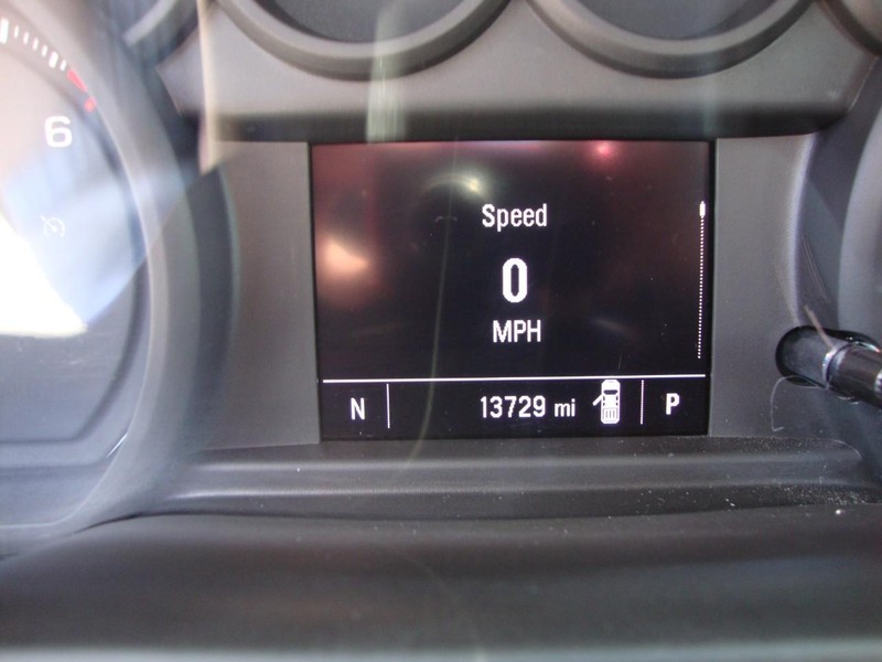 Chevrolet Silverado 1500 Vehicle Full-screen Gallery Image 03