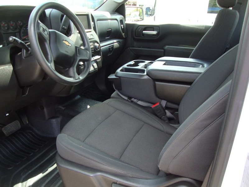 Chevrolet Silverado 1500 Vehicle Full-screen Gallery Image 04