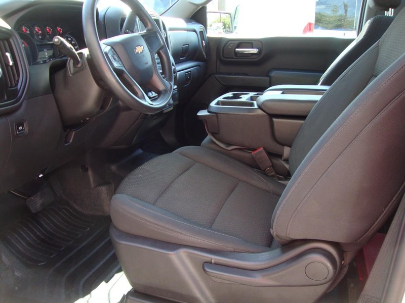 Chevrolet Silverado 1500 Vehicle Full-screen Gallery Image 04