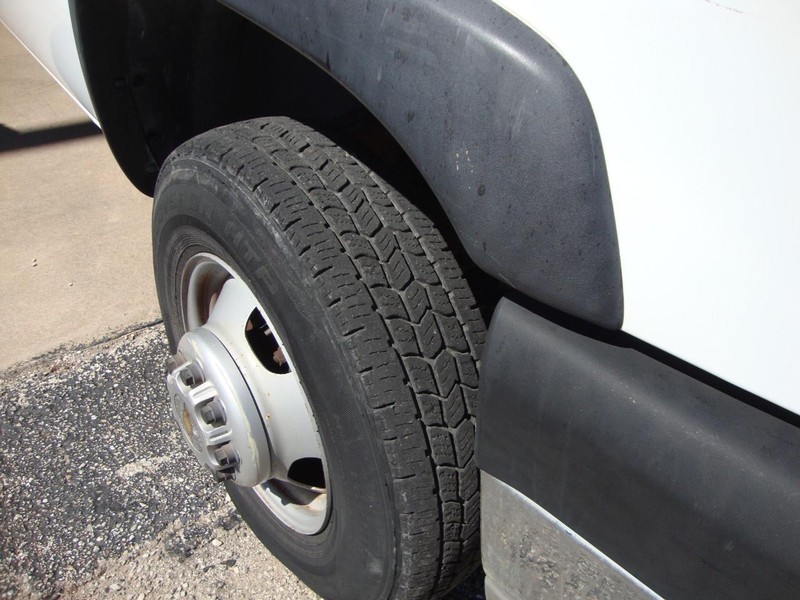 Chevrolet Silverado 3500 Vehicle Full-screen Gallery Image 07