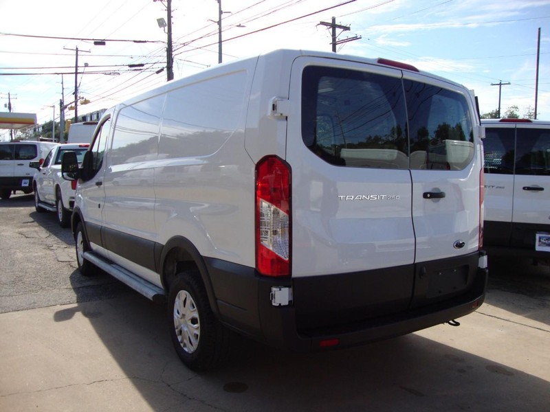 Ford Transit Cargo Van Vehicle Full-screen Gallery Image 02