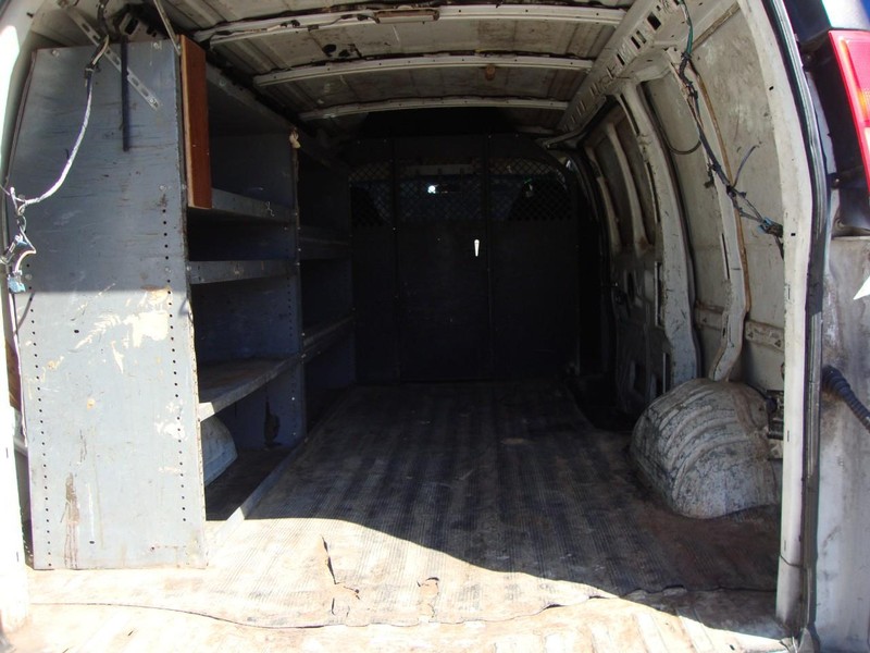 Chevrolet Express Cargo Van Vehicle Full-screen Gallery Image 05