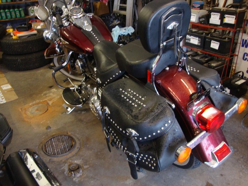 Harley-Davidson HERITAGE SOFTTAIL Vehicle Full-screen Gallery Image 05