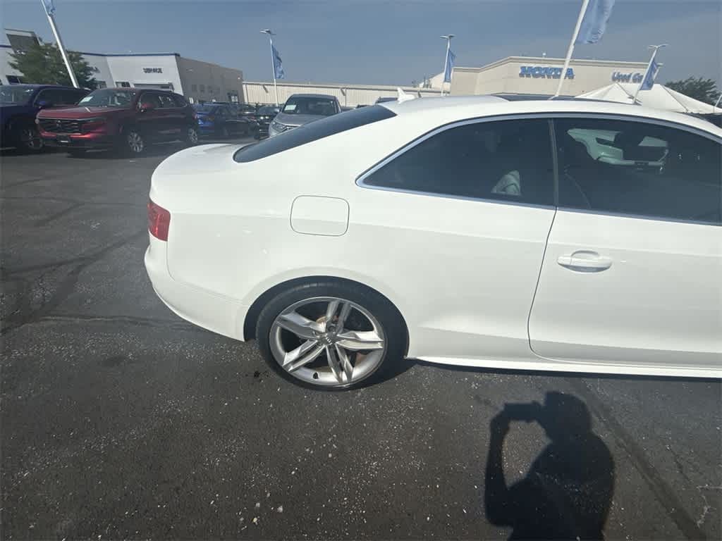 Audi S5 Vehicle Full-screen Gallery Image 06