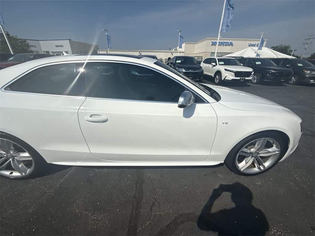 Audi S5 Vehicle Full-screen Gallery Image 08