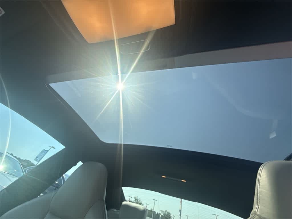 Audi S5 Vehicle Full-screen Gallery Image 18