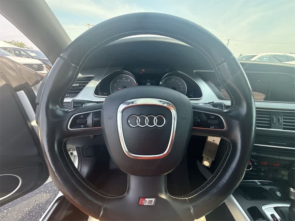 Audi S5 Vehicle Full-screen Gallery Image 22