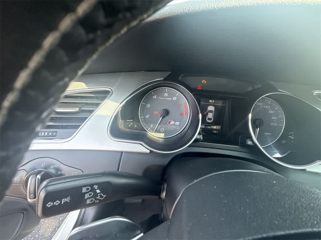 Audi S5 Vehicle Full-screen Gallery Image 26