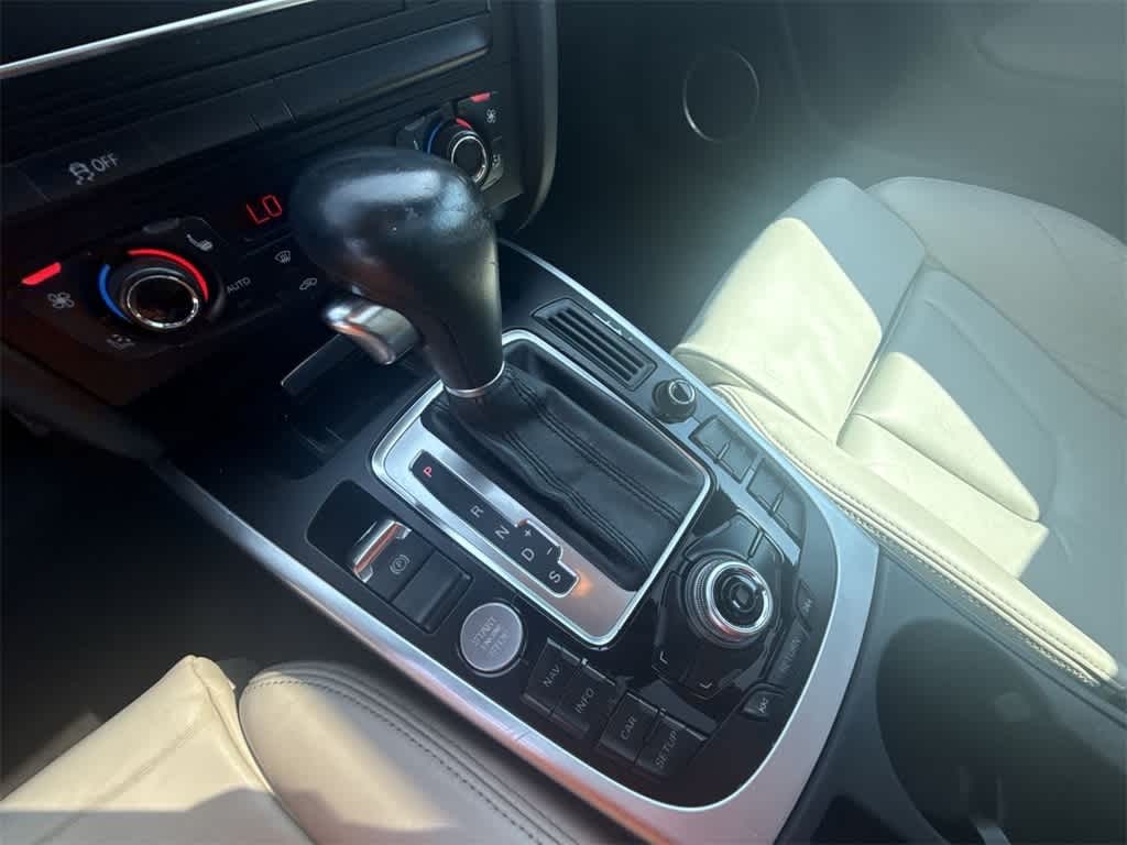 Audi S5 Vehicle Full-screen Gallery Image 32