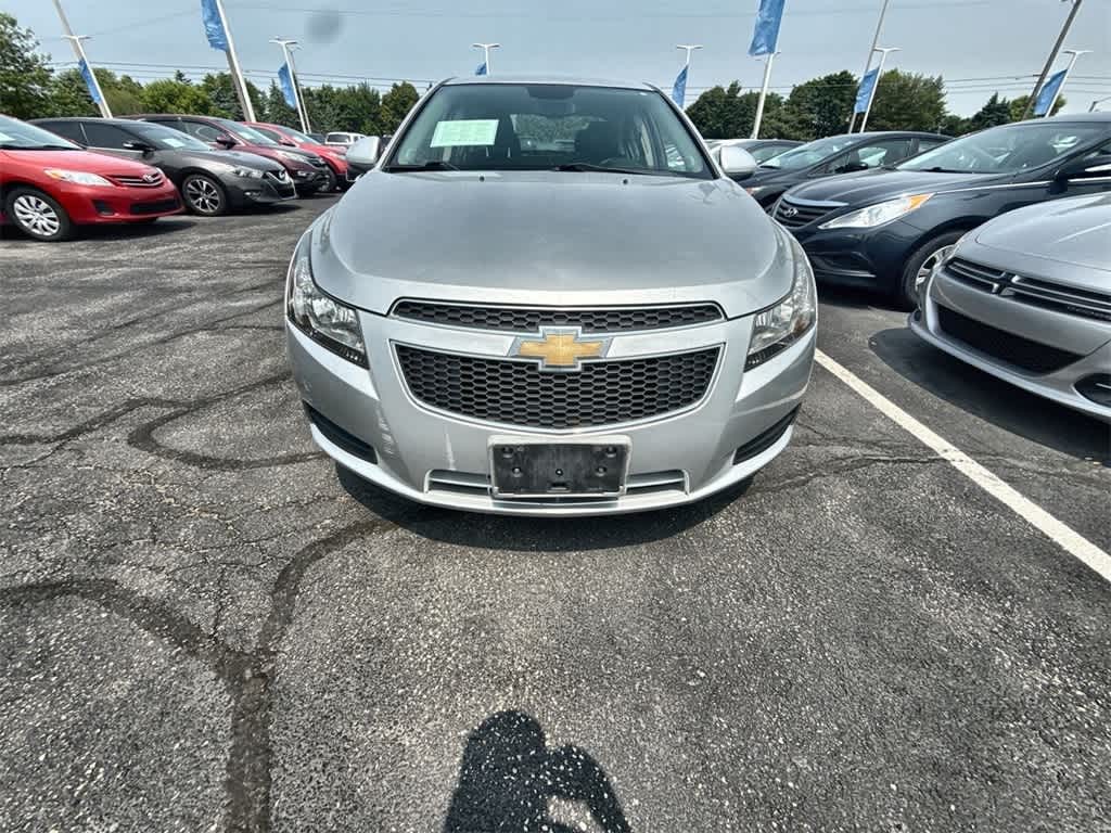 Chevrolet Cruze Vehicle Full-screen Gallery Image 09