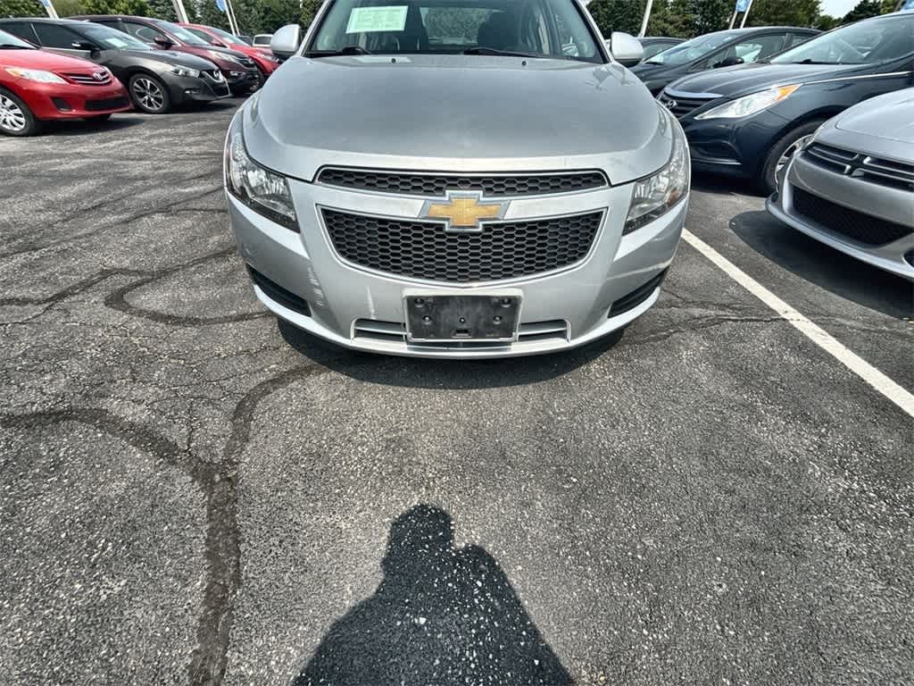 Chevrolet Cruze Vehicle Full-screen Gallery Image 10