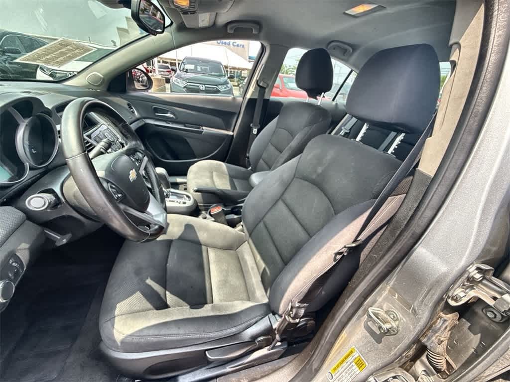 Chevrolet Cruze Vehicle Full-screen Gallery Image 15