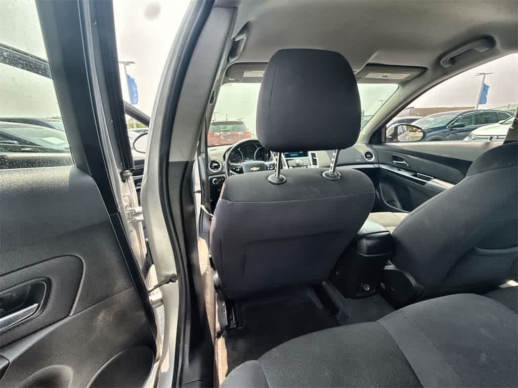 Chevrolet Cruze Vehicle Full-screen Gallery Image 17