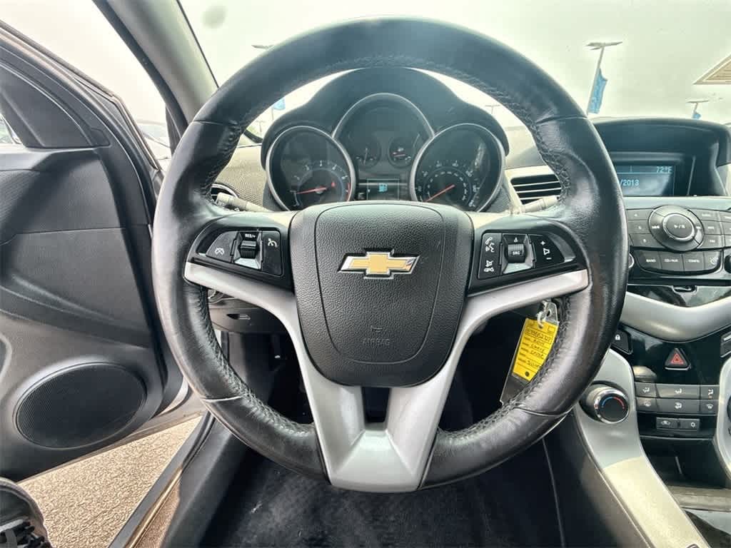 Chevrolet Cruze Vehicle Full-screen Gallery Image 21