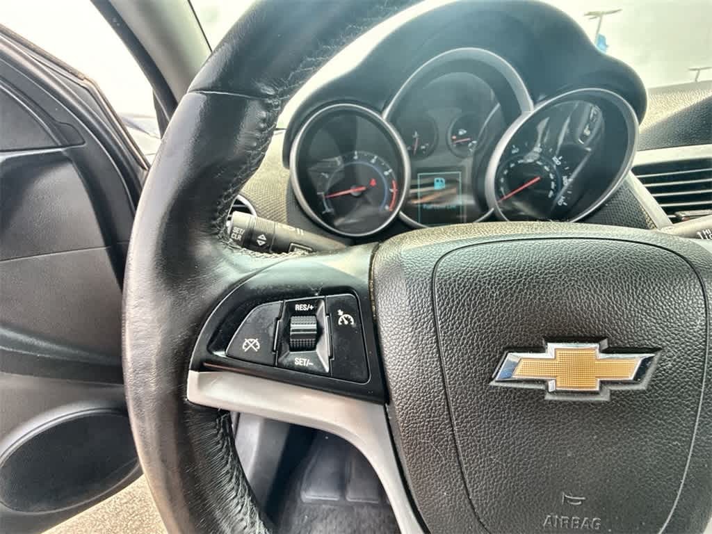 Chevrolet Cruze Vehicle Full-screen Gallery Image 22