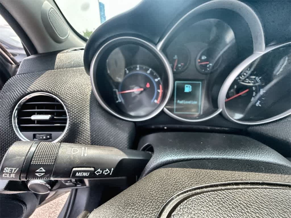 Chevrolet Cruze Vehicle Full-screen Gallery Image 25