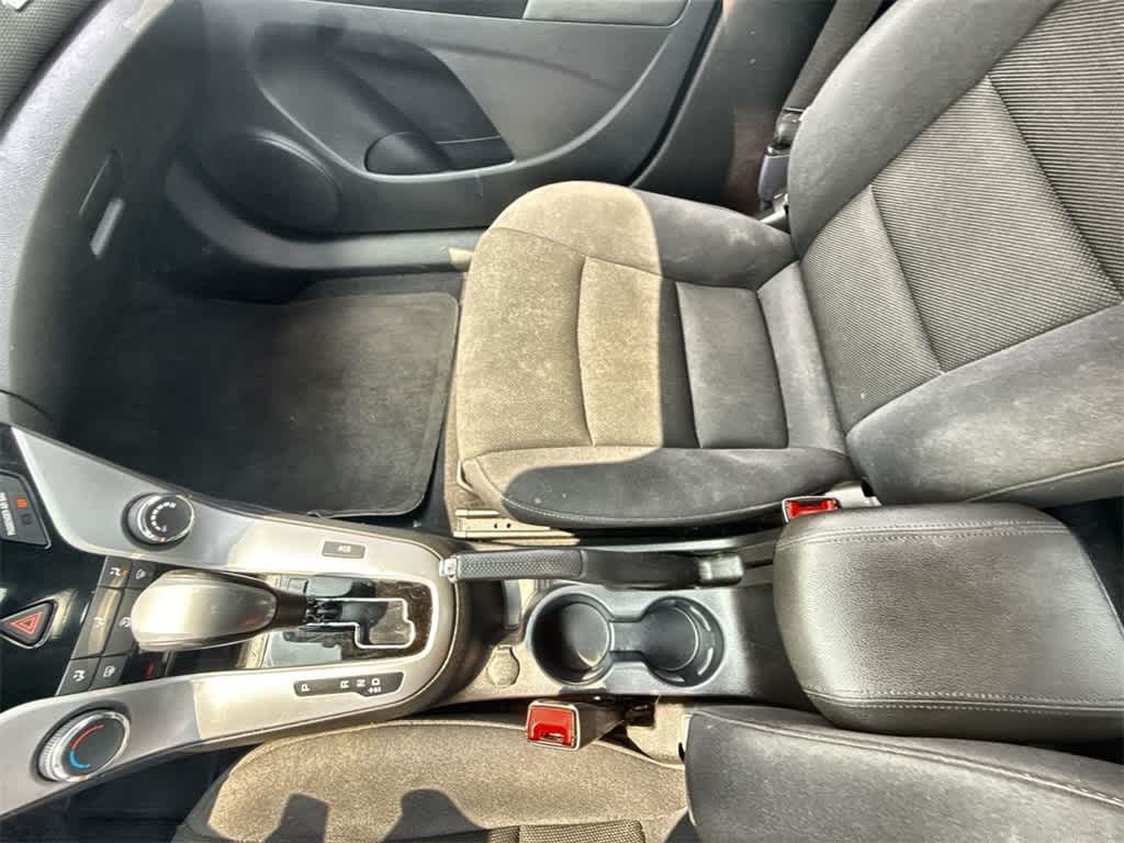 Chevrolet Cruze Vehicle Full-screen Gallery Image 26