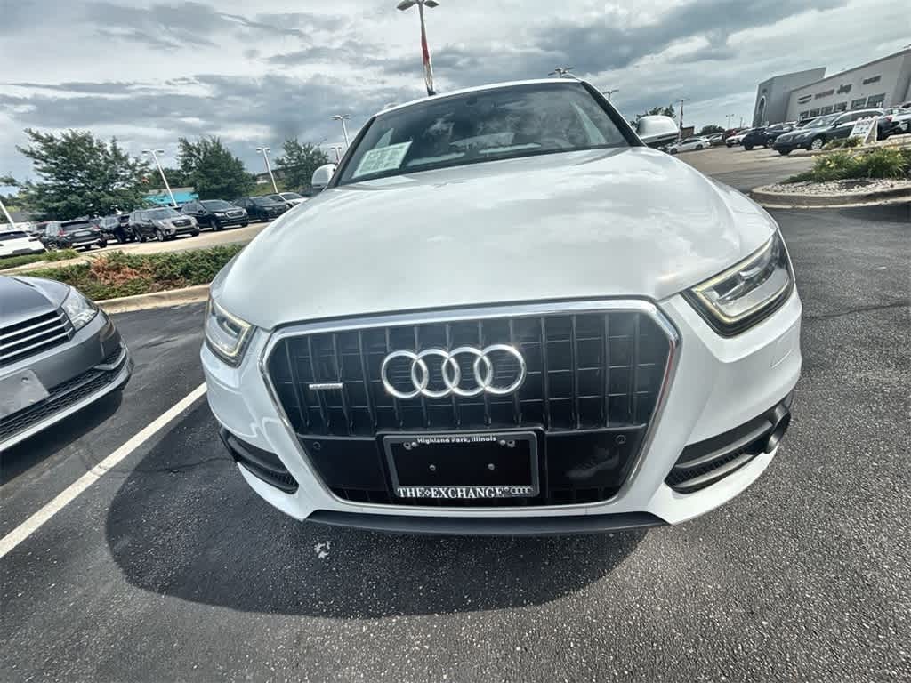 Audi Q3 Vehicle Full-screen Gallery Image 09