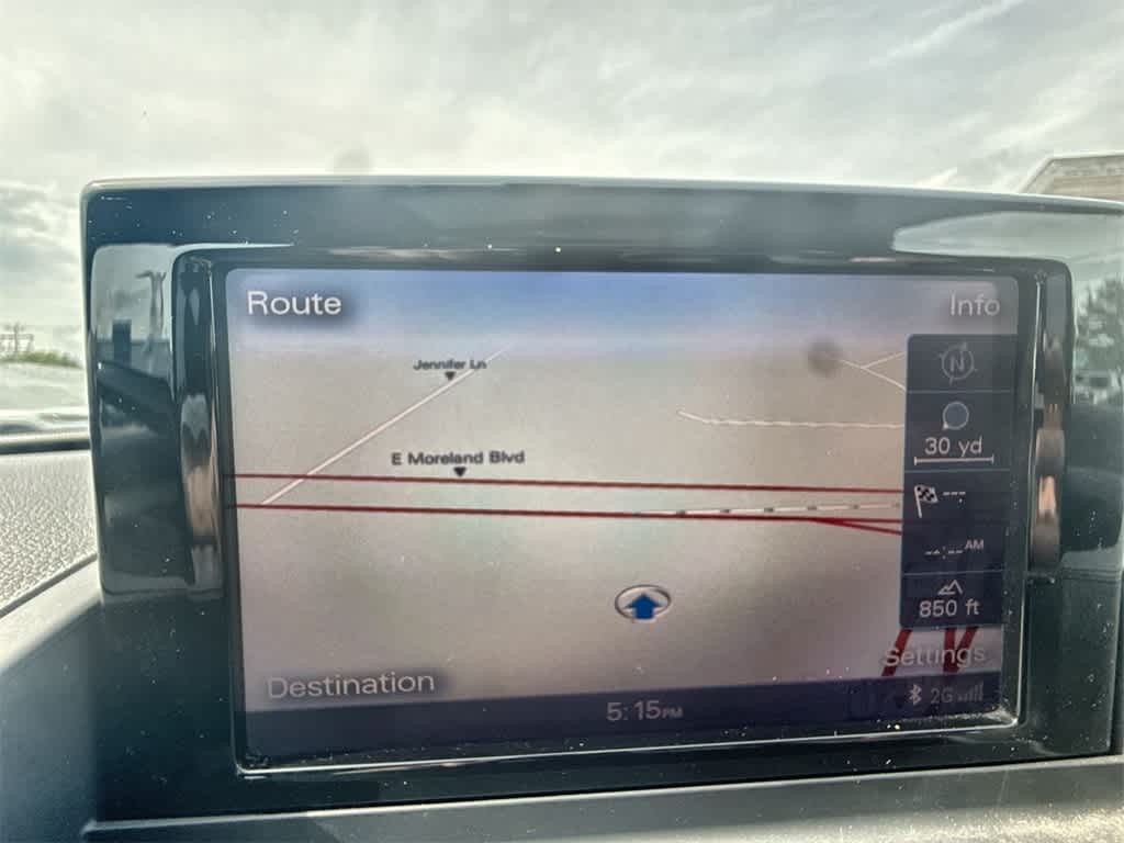 Audi Q3 Vehicle Full-screen Gallery Image 28