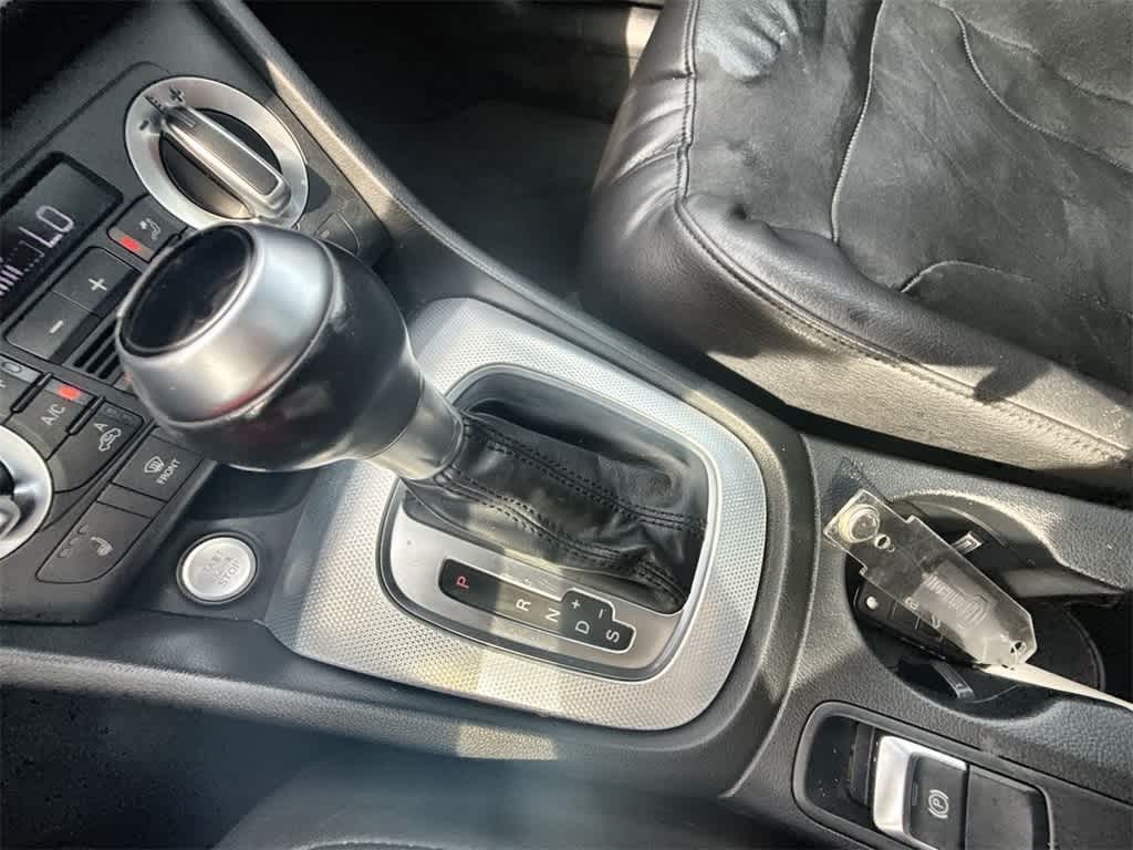 Audi Q3 Vehicle Full-screen Gallery Image 32